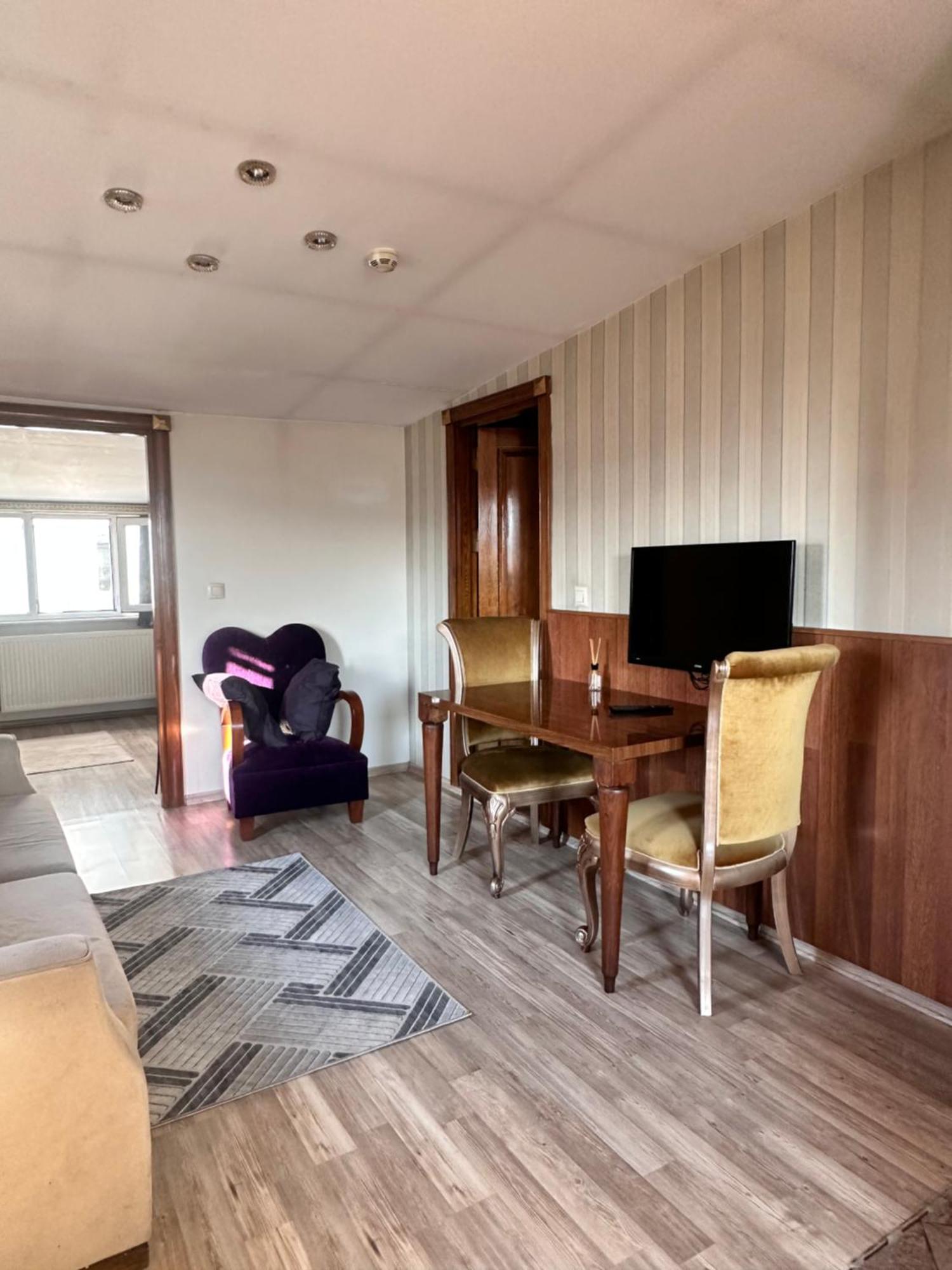 Centre Taksim Bed & Breakfast Istanboel